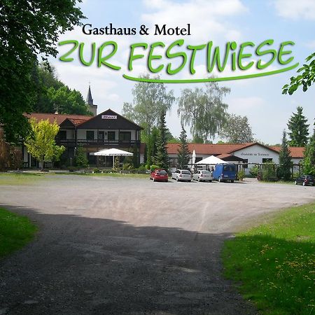 Motel Zur Festwiese Gierstädt Buitenkant foto