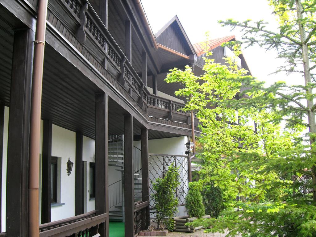 Motel Zur Festwiese Gierstädt Buitenkant foto